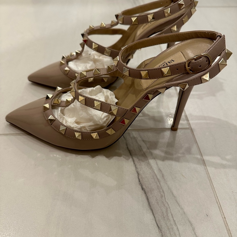 Authentic Valentino Nude Patent Rockstud Caged Pump Sz 39 - Picture 9 of 9
